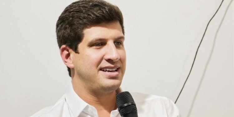 Em Belo Jardim, João Campos defende duplicação da BR-232 e interiorização do Embarque Digital