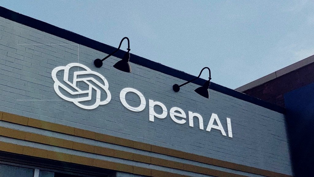 Logo da OpenAI em um prédio
