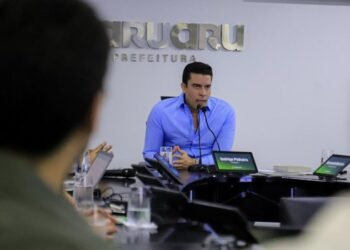 Rodrigo Pinheiro apresenta modelo de gestão de projetos de Caruaru para multinacionais