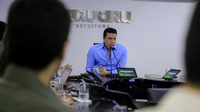 Rodrigo Pinheiro apresenta modelo de gestão de projetos de Caruaru para multinacionais