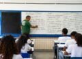 Brasil registra menor taxa de analfabetismo da série histórica, aponta IBGE