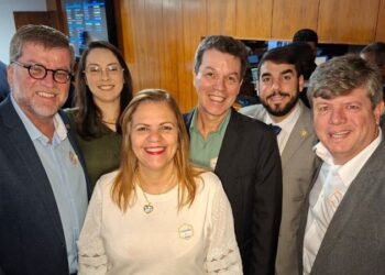 Simepe acompanha em Brasília aprovação de novo piso nacional para médicos e citurgiões-dentistas