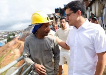 Victor Marques vistoria contenção de encosta em Água Fria com previsão de entrega ainda em 2026