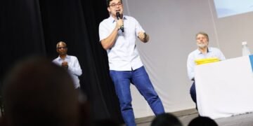 Victor Marques garante mesmo piso salarial para auxiliares e técnicos de enfermagem