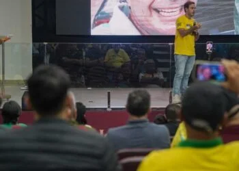 Gilson Filho exibe documentário sobre Jair Bolsonaro no interior de Pernambuco