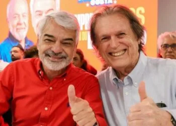 Em ato do PT, Luciano Bivar declara apoio a Lula e diz que jamais daria espaço para “golpismo”