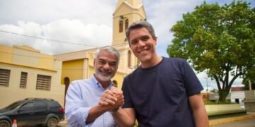 Humberto Costa recebe apoio de Pedro Freitas, prefeito de Aliança, aliado de Raquel Lyra