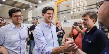 João Campos visita Parqtel e defende fortalecimento da indústria de tecnologia em Pernambuco