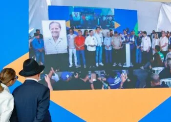 De Brasília, Lula participa da entrega do Hospital do Amor em Garanhuns