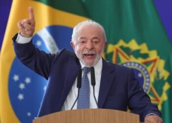 Lula faz mudanças no Planalto e desloca auxiliares para reforçar equipe de campanha