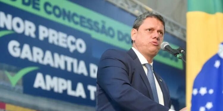 Tarcísio lidera corrida ao Governo de SP com 41%; Haddad tem 26%