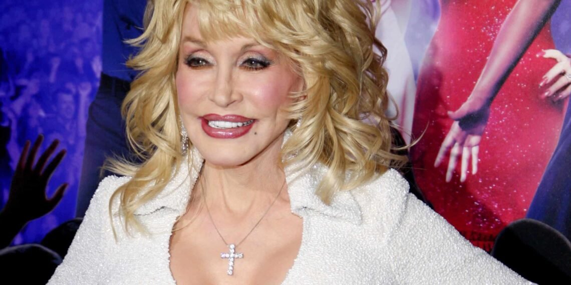 Dolly Parton, atriz e ícone da música country, morre aos 80 anos