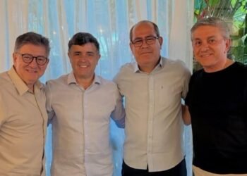 Mano Medeiros anuncia apoio a Eduardo da Fonte, no Senado