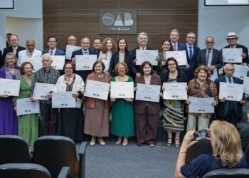 OAB-PE entrega Medalha Joaquim Amazonas a 29 juristas no Mês da Advocacia