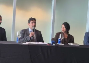 Campanha de João Campos cria dossiê contra Raquel Lyra e promete levar a diversas instâncias judiciais