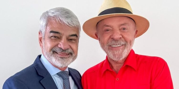 Humberto Costa almoça com Lula e discute agenda do Congresso e eleições