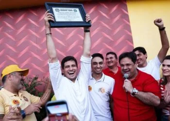 Na Mata Norte, João Campos recebe título de cidadão e fala contra suposto gabinete do ódio: “negociado dentro do Palácio”