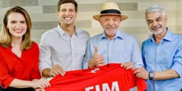 Frente Popular grava conteúdos de campanha com Lula; João Campos fala sobre vinda do petista a PE