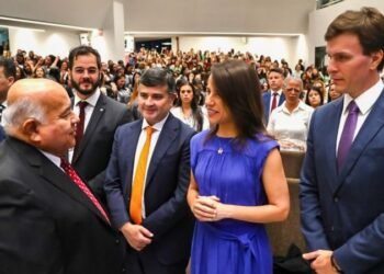Com ausência de Miguel Coelho, Raquel Lyra e Eduardo da Fonte elogiam político que desistiu do Senado