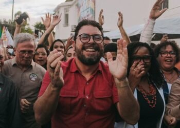 Acordo nacional pressiona desistência de Ivan Moraes, que reafirma seu nome ao Governo de Pernambuco