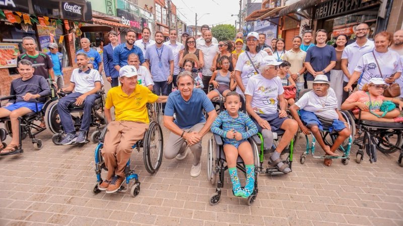 Gestão de Carlos Santana alcança 75% de aprovação em Ipojuca, indica Conecta