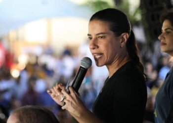 Após entrega do governo em moradias, Raquel Lyra destaca programa habitacional
