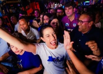 Em caminhada, Raquel Lyra diz que “o melhor ainda está por vir” em Pernambuco
