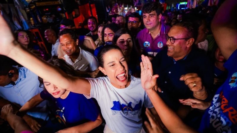Em caminhada, Raquel Lyra diz que “o melhor ainda está por vir” em Pernambuco
