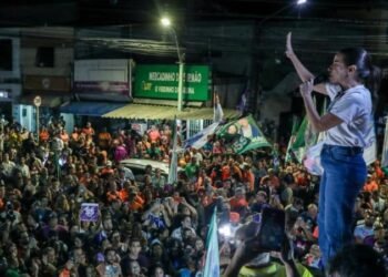 Raquel Lyra promete requalificar Alto da Sé e feira de Rio Doce, em Olinda