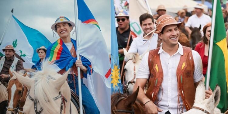 Em primeiro dia de campanha, Raquel Lyra percorre o estado e João Campos se concentra na Região Metropolitana do Recife