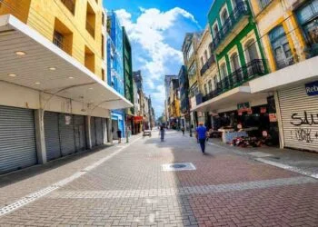 Rua da Imperatriz volta a receber carros em setembro em meio ao debate sobre renovação do espaço