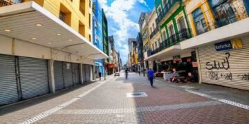 Rua da Imperatriz volta a receber carros em setembro em meio ao debate sobre renovação do espaço