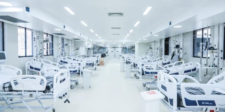 Hospital Barão de Lucena recebe nova UTI Adulto após requalificação