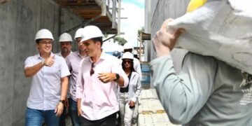 Victor Marques vistoria obras de habitacional Caiara 2 de R$ 36,4 milhões no Cordeiro