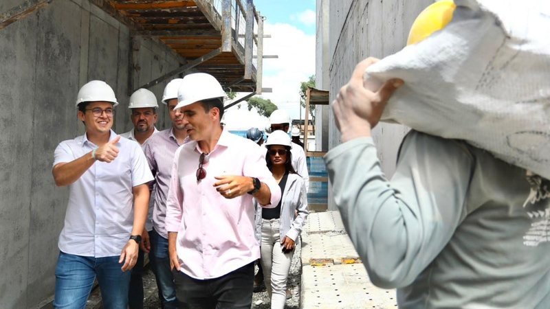 Victor Marques vistoria obras de habitacional Caiara 2 de R$ 36,4 milhões no Cordeiro
