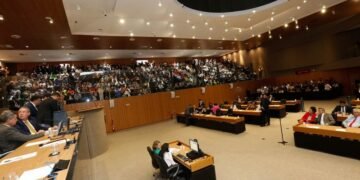 Justiça Eleitoral multa quatro deputados por propaganda antecipada contra Raquel Lyra