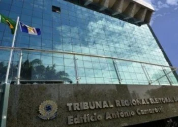 TRE nega dois direitos de resposta a Raquel Lyra e mantém propaganda de João Campos sobre salário