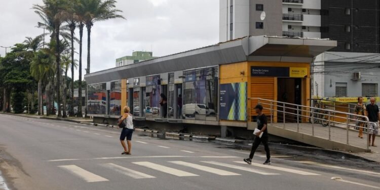 Governo conclui reforma de duas das nove estações de BRT do Corredor Norte-Sul