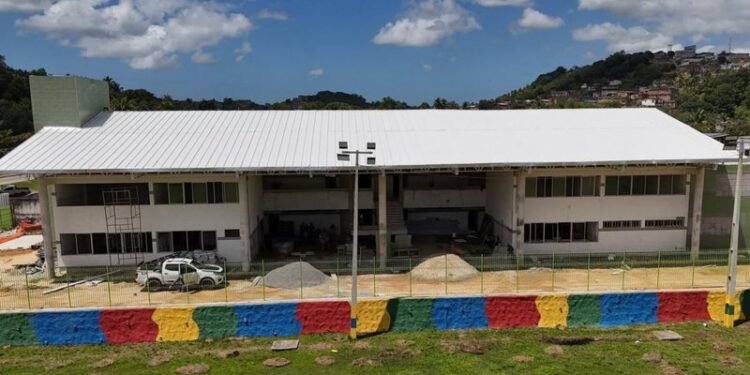 Gestão Lula Cabral cria mais de mil novas vagas na rede de ensino do Cabo em 2026