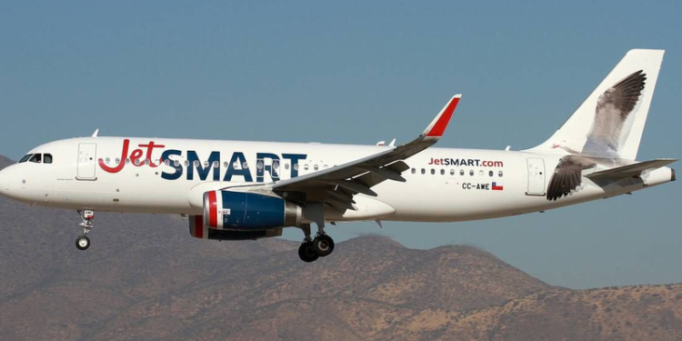 JetSMART lança voo diário entre Recife e Montevidéu; rota começa em janeiro de 2027