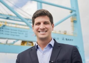 João Campos promete, se eleito, zerar IPVA de motoristas de aplicativo a partir de 2027