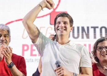 João Campos promete retirar grades do Palácio em primeira medida de governo