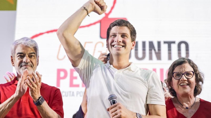 João Campos promete retirar grades do Palácio em primeira medida de governo