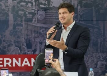 João Campos promete ampliar programa PE no Campus para 2 mil vagas