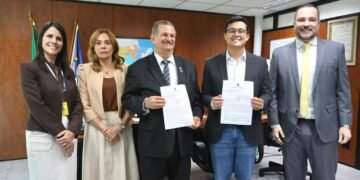 Recife e TRE-PE firmam parceria para transportar eleitores com deficiência nas eleições