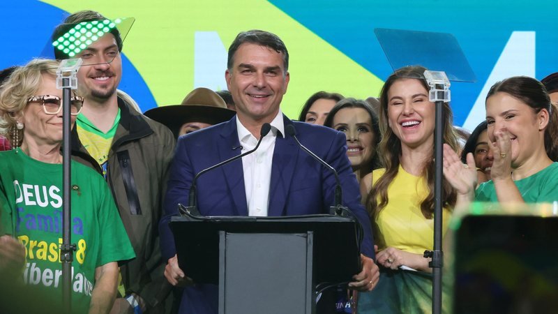 MDB anunciará apoio majoritário a Flávio Bolsonaro nesta terça-feira (13)