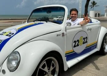 Com Samuel Salazar presidente da Câmara do Recife, base de Victor terá oito dos nove cargos