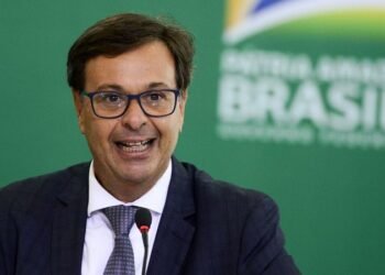 STF arquiva processo contra Gilson Machado por suspeita de ajudar na fuga de Mauro Cid