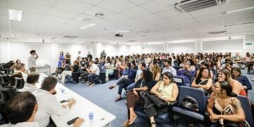 Novos 135 profissionais de saúde iniciam atividades no Recife