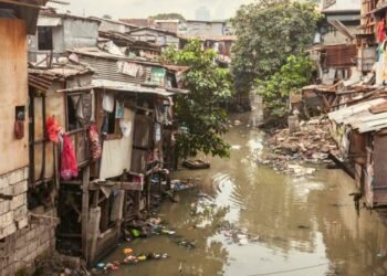 Pernambuco tem só 29% de cobertura de esgoto e perde 43% da água tratada, aponta TCE